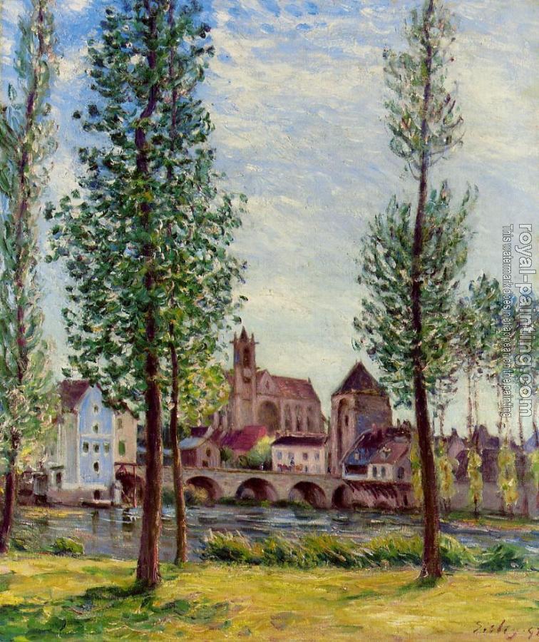 Alfred Sisley : View of Moret-sur-Loing through the Trees